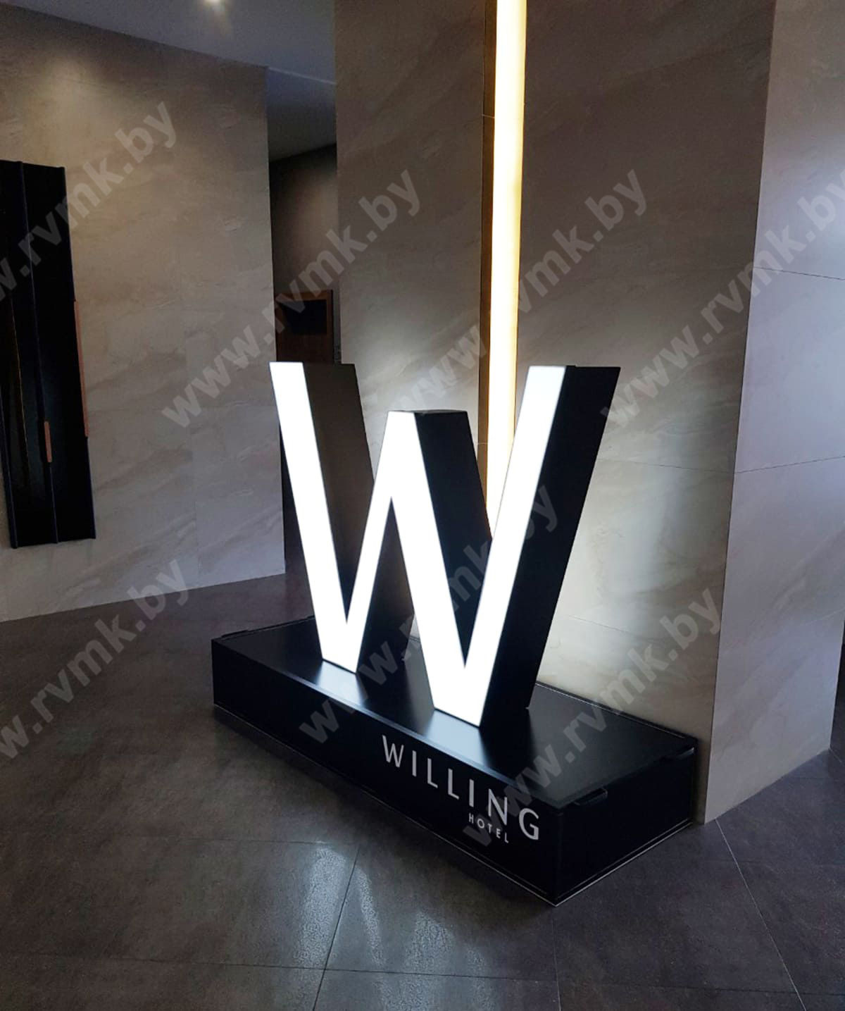 willing hotel